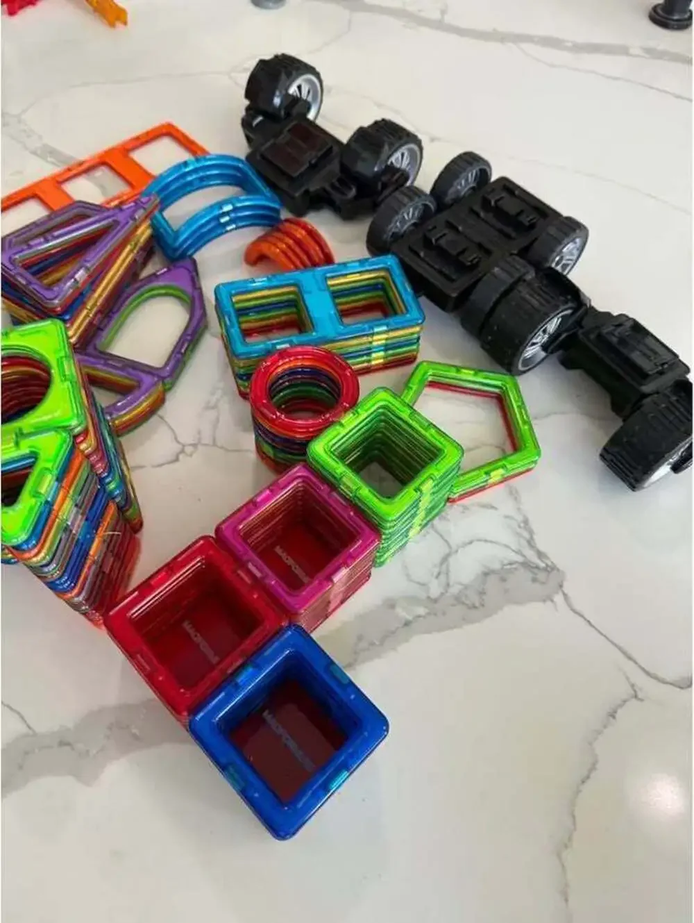 166+ magformer magnetic tile set